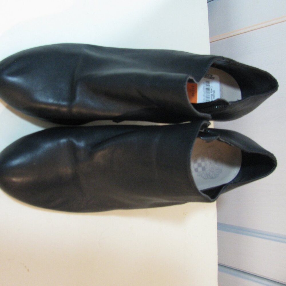 ** Vince Camuto Ankle Boots 9M Booties Zip Up Black Leather Excellent - Picture 2 of 10